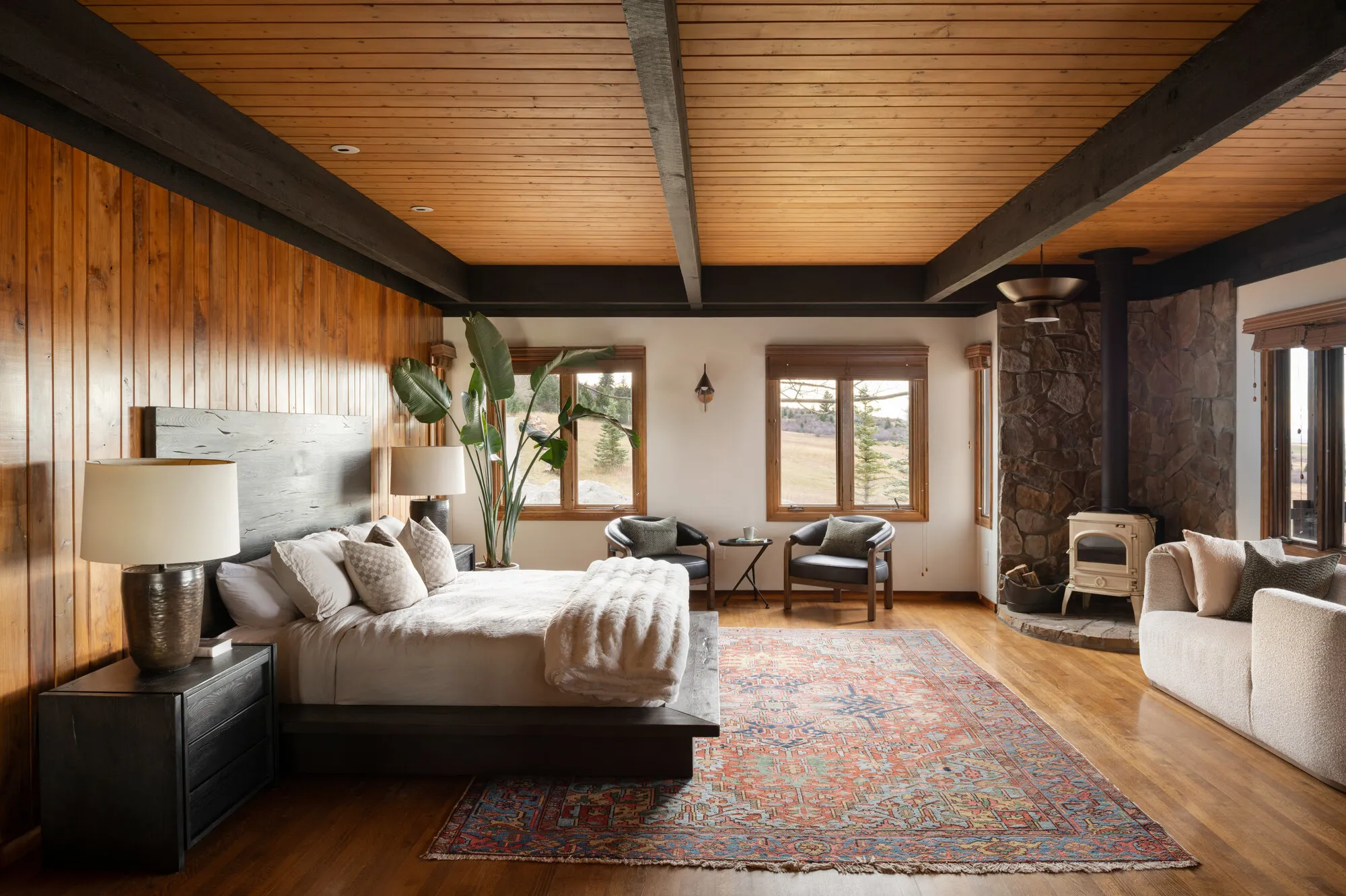 Master Suite: King